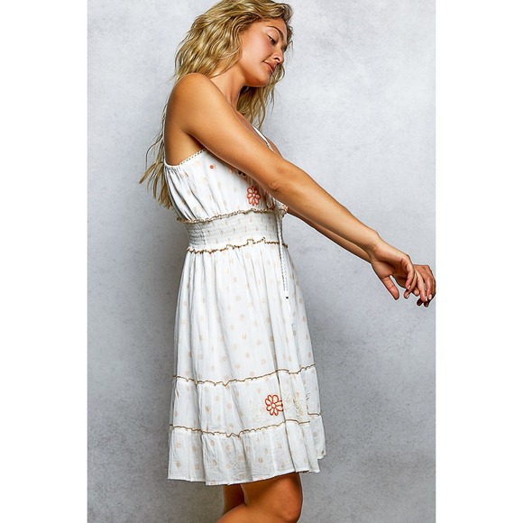 POL Boho Floral Embroidered Smocked Cotton Mini Dress White V-Neck Tassel LARGE - Picture 4 of 5